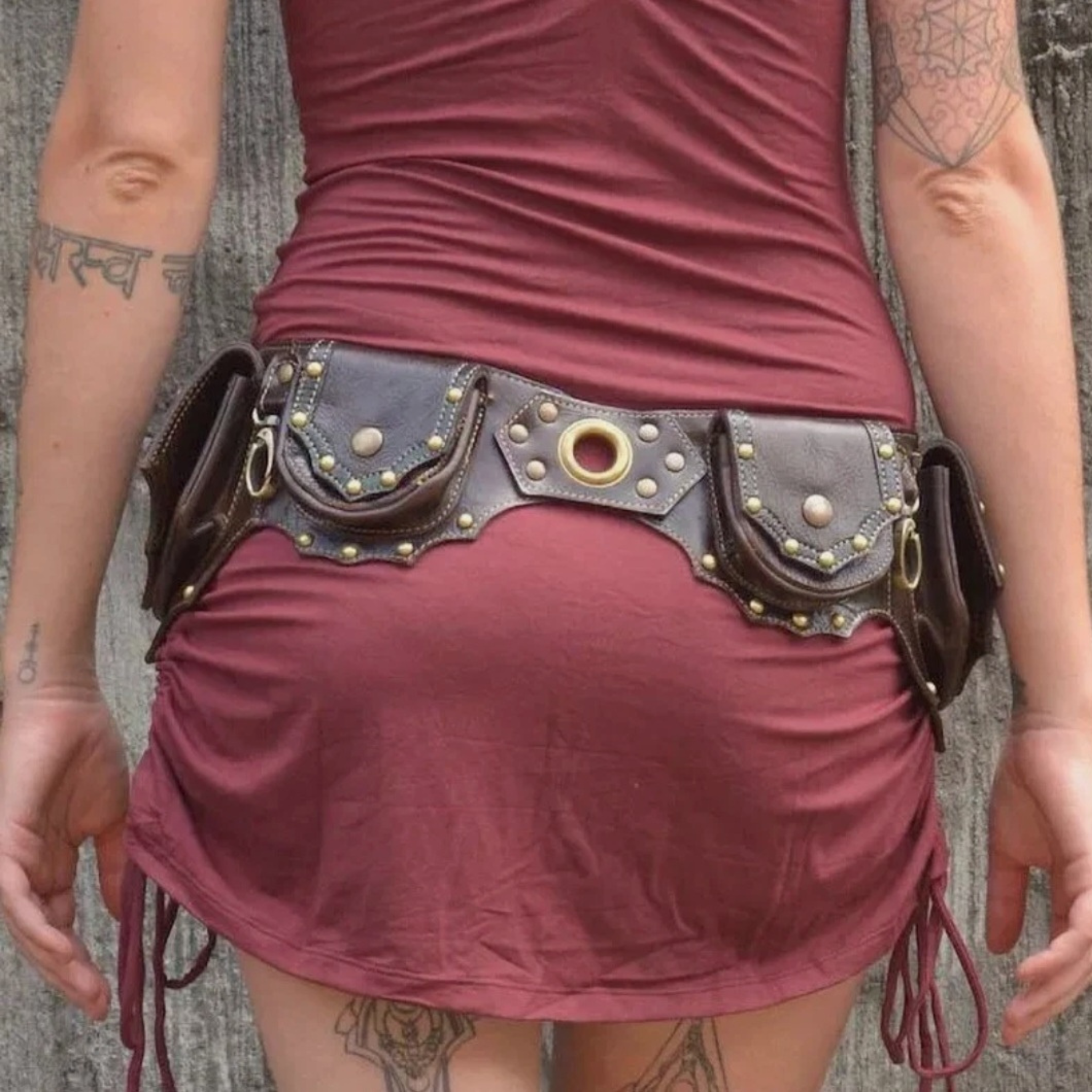 Vintage Leather Crossbody Belt Bag for Women – Adjustable Mini Waist & Hip Pouch
